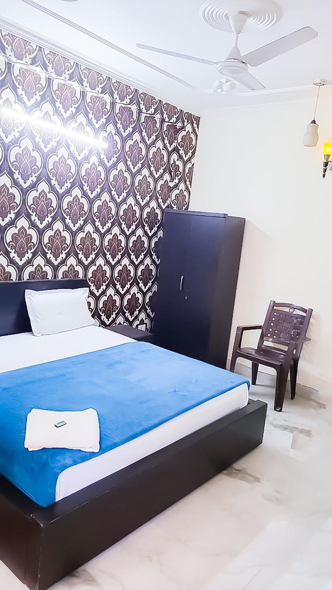 Deluxe Room In Cr Park Nuova Delhi Esterno foto
