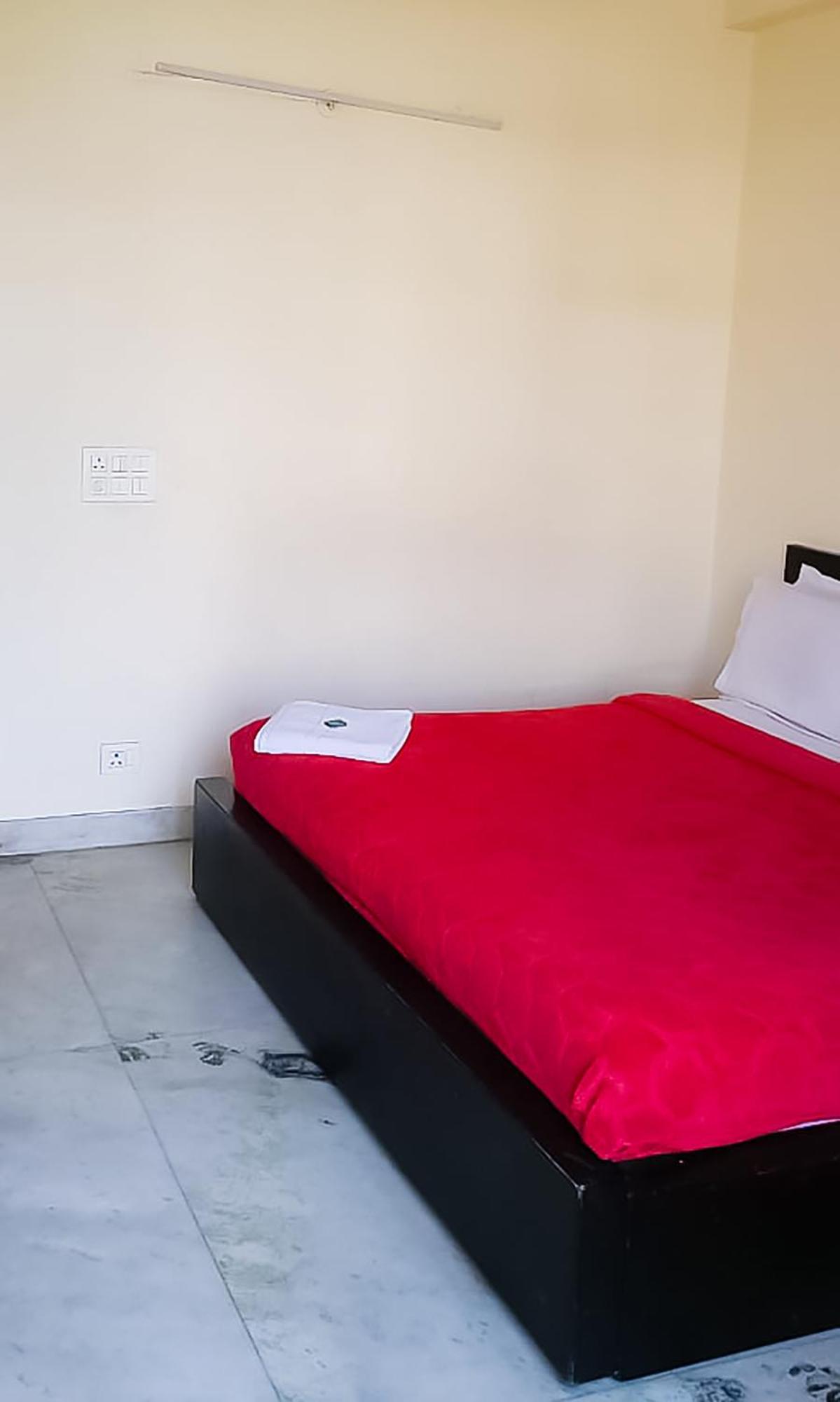Deluxe Room In Cr Park Nuova Delhi Esterno foto