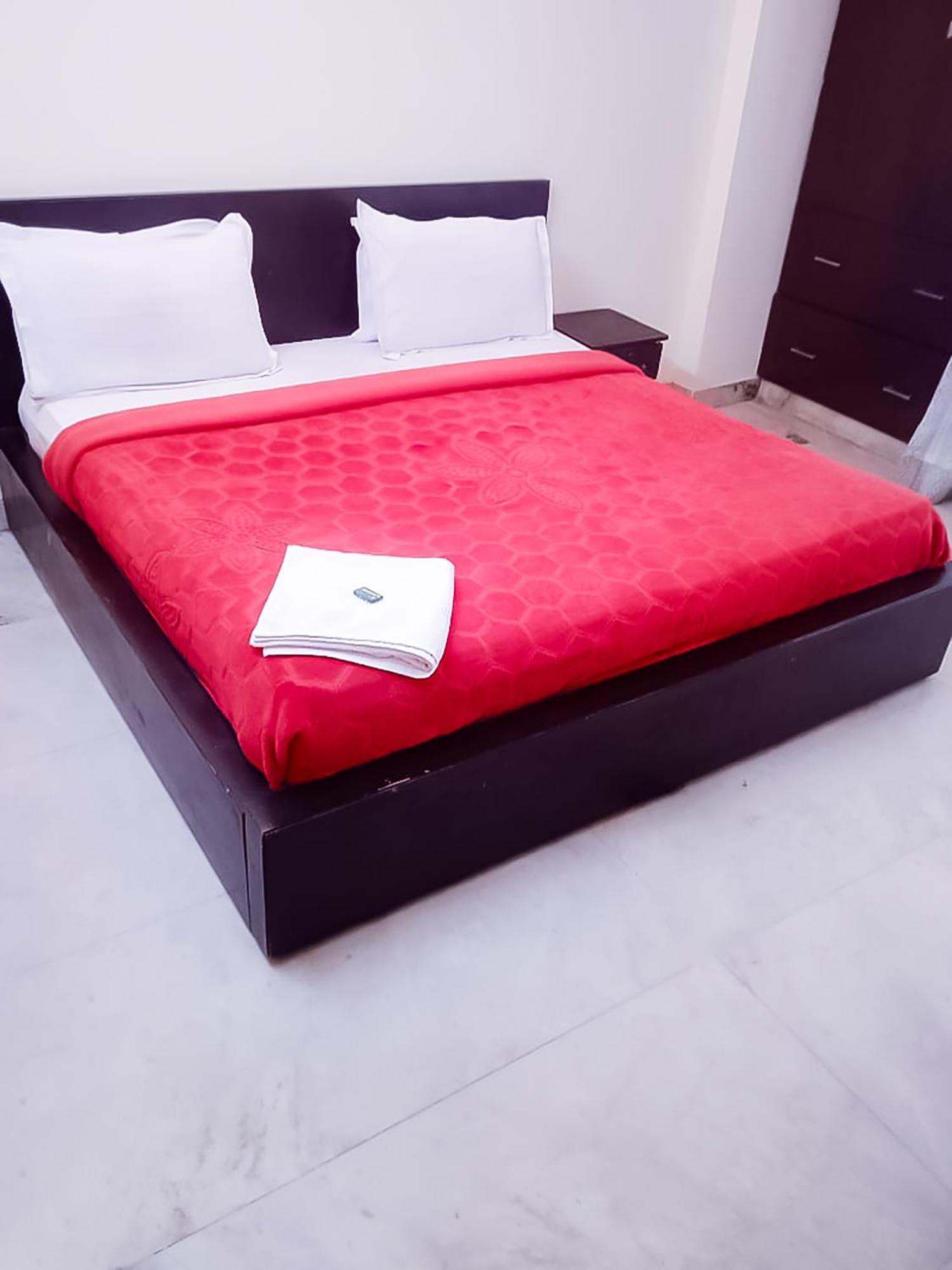 Deluxe Room In Cr Park Nuova Delhi Esterno foto